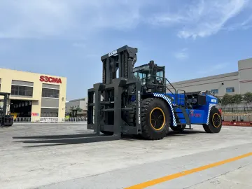 SOCMA HNF-720 Diesel Forklift, 72 Tonnes